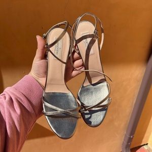 AUTHENTIC VALENTINO HEEL SANDALS